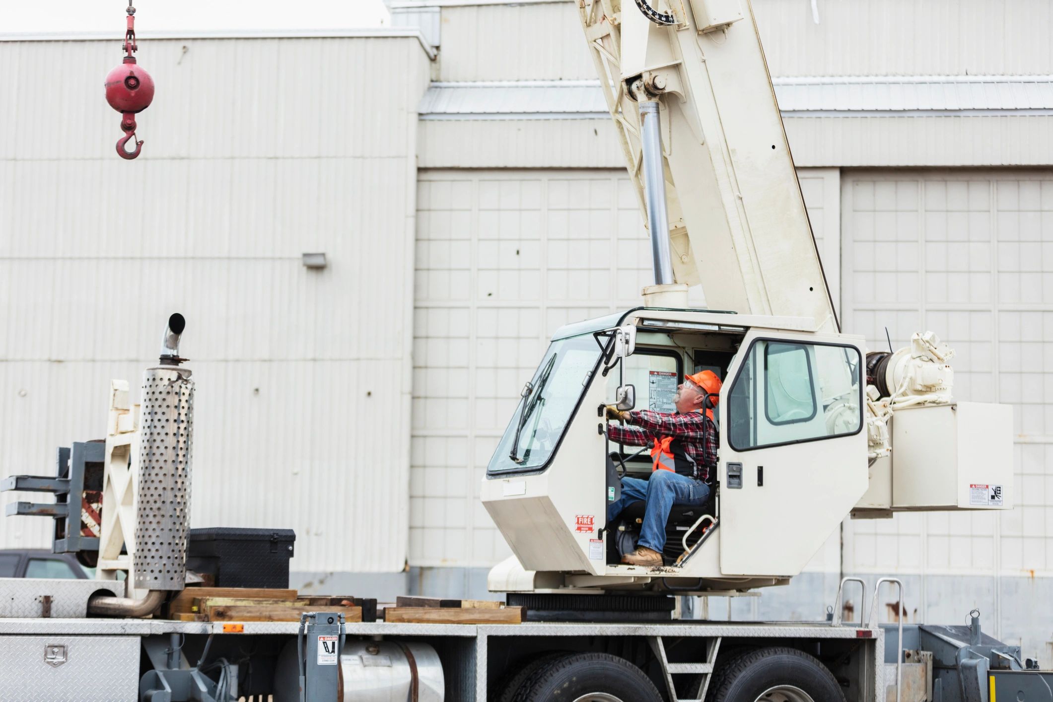 Crane operation for setting modular units